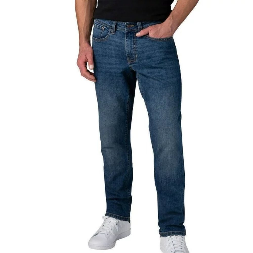 Mens IZOD Slim Straight Fit  Blue Blast Denim Jeans Size 38 NWT